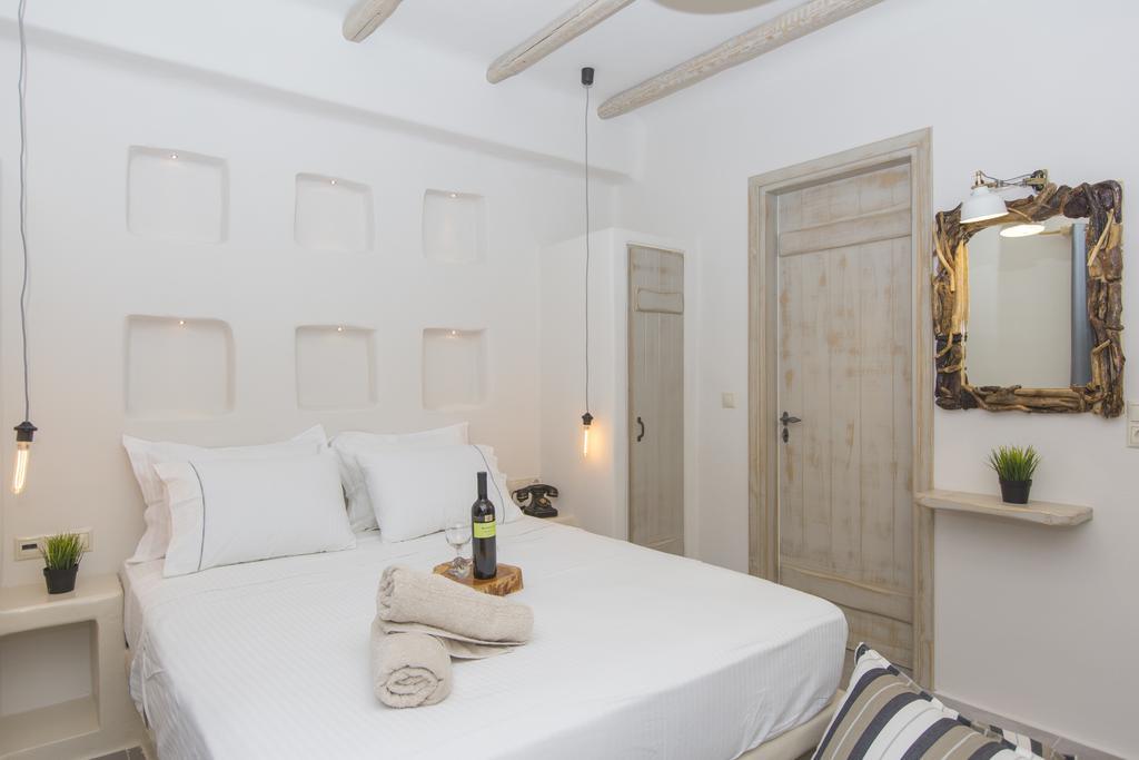 Ampelos Suites Naxos City Exterior photo